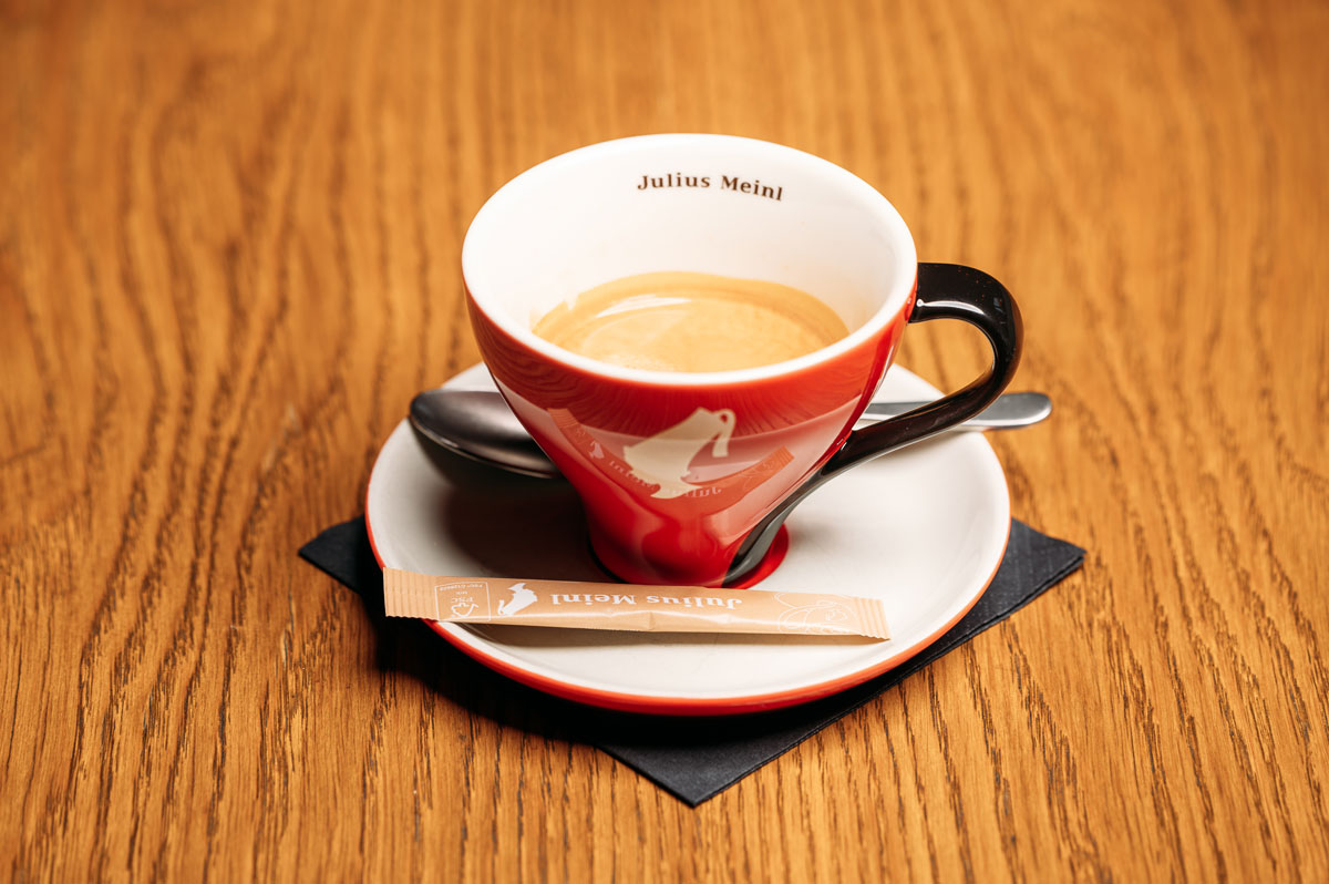 CAFÉ-AMERICANO